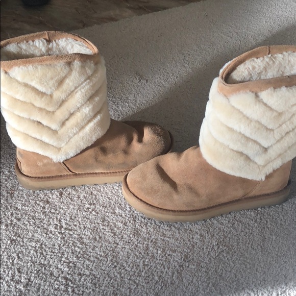Uggs - Picture 2 of 4